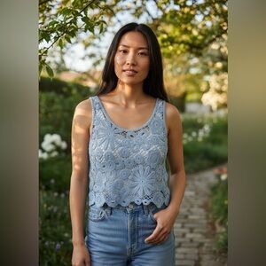 Blue Crochet Floral Cropped Women Top, size M
